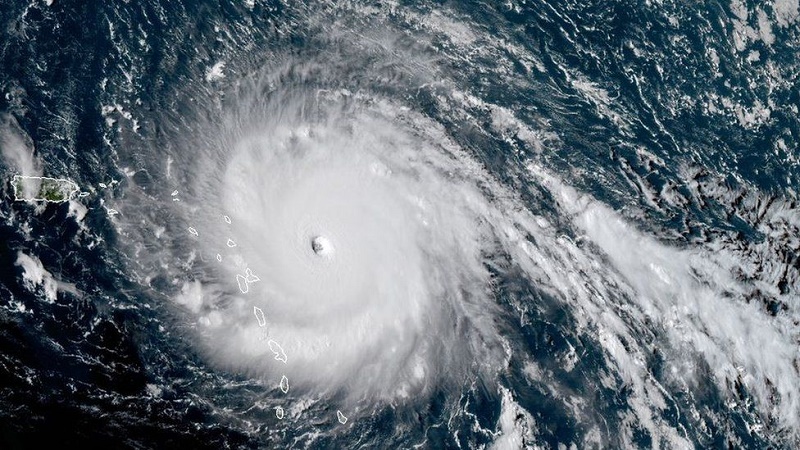 Ураган Ирма сделал непригодным для проживания остров