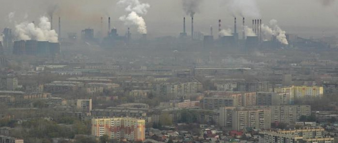 «Зеленая Альтернатива» провела акцию протеста у Челябинского металлургического комбината