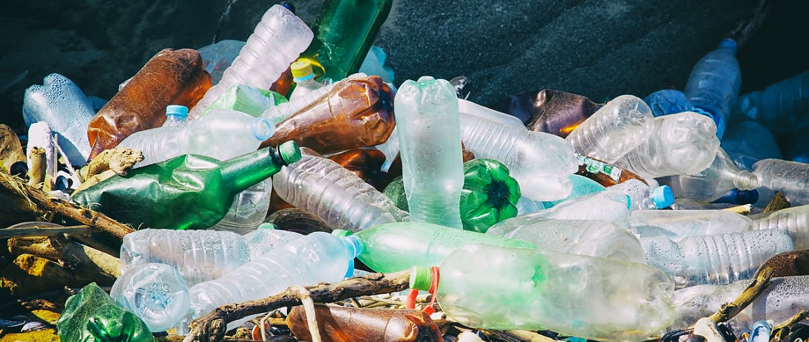 В Тихом океане установят барьер для сбора пластика