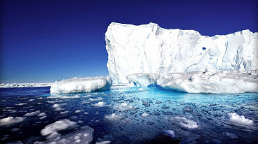 Лед вокруг Антарктиды достиг самого низкого уровня