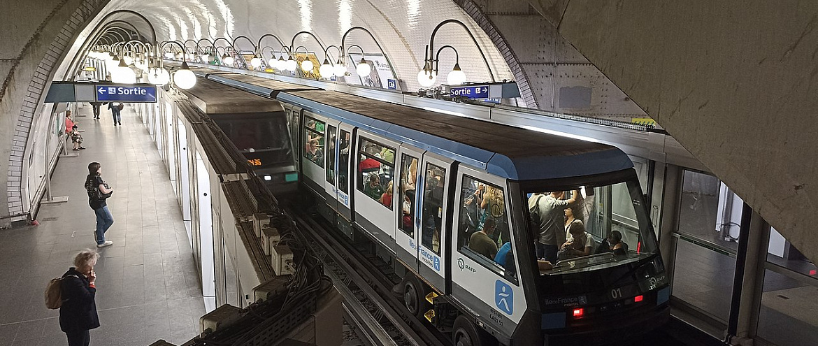 Движения пассажиров парижского метро преобразуют в электричество