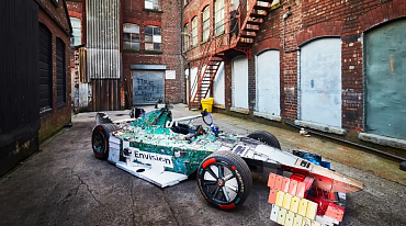 Британская гоночная команда создала автомобиль из электронных отходов