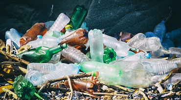 В Тихом океане установят барьер для сбора пластика