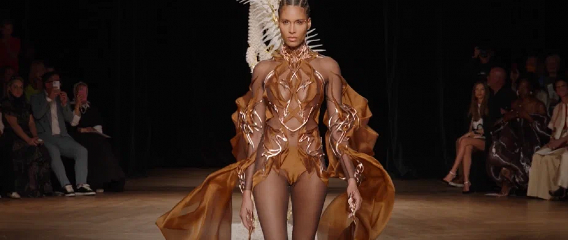 На Неделе моды в Париже представили платье из какао-бобов