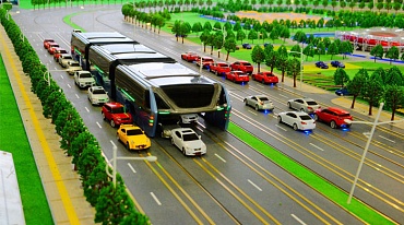 Автобус в Китае будет ездить над пробками
